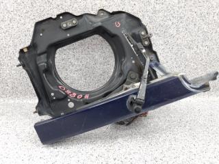 Запчасть крепление фары переднее правое Isuzu Bighorn 1996