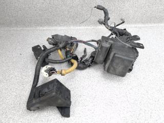 Блок предохранителей Toyota Kluger V 2005