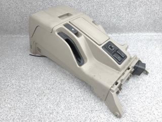 Запчасть бардачок между сиденьями Isuzu Bighorn 2000