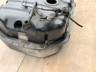 Бак топливный Vehicross 1997 UGS25DW 6VD1