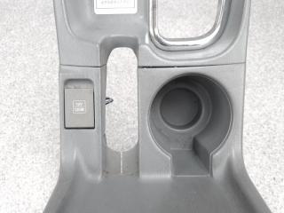 Бардачок между сиденьями передний Escudo 2004 TL52W J20A