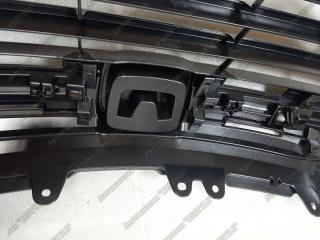 Решетка радиатора передняя Honda Vezel RU