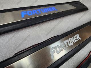 Накладки на пороги Toyota Fortuner