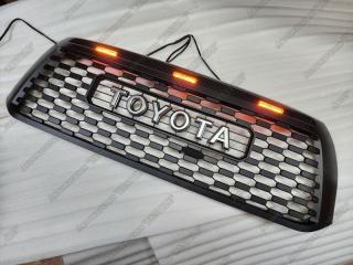 Запчасть решетка радиатора передняя Toyota Tundra 2006-2013