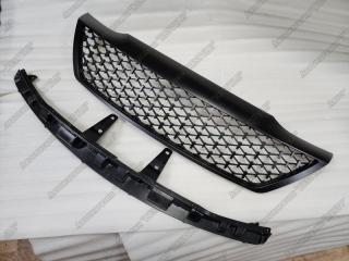 Решетка радиатора передняя Toyota Fortuner 2011-2015