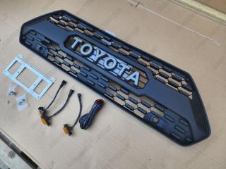 Запчасть решетка радиатора передняя Toyota RAV4 2018-2024