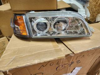 Запчасть фары передние toyota corolla 1991-2000