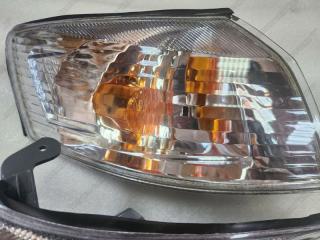 Поворотники габариты передние Toyota Mark II Wagon Qualis 1997-2002