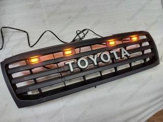 Решетка радиатора передняя Toyota Land Cruiser 2005-2007