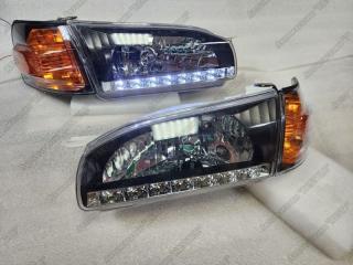 Запчасть фары передние TOYOTA Corolla 1995-1997