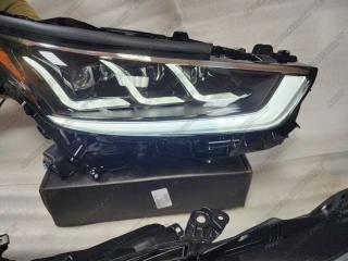 Запчасть фары передние TOYOTA Highlander 2021-2025