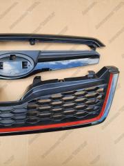 Решетка радиатора передняя Subaru Forester SJ5