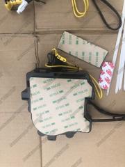 Доводчик двери левый Toyota land cruiser 2007-2021