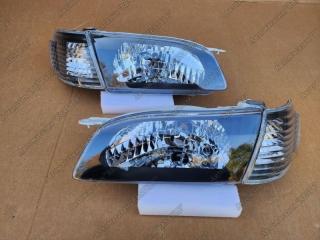 Запчасть фары передние Toyota Corolla 1997-2000