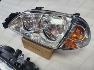 Запчасть фара передняя левая Toyota avensis 2000-2003