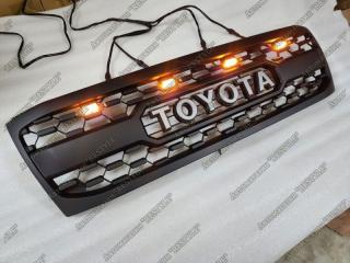 Решетка радиатора передняя toyota land cruiser 2005-2007