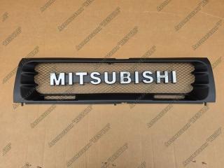 Решетка радиатора передняя Mitsubishi pajero
