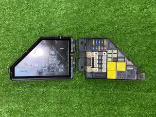 Блок предохранителей под капот Land Rover Freelander 2005