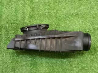 Воздухозаборник Land Rover Discovery L319 276DT Воздухозаборник Land Rover Discovery L319 276DT