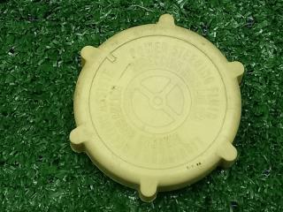 Фото запчасти крышка бачка гур Land Rover Range Rover 2006 контрактная запчасть Запчасть крышка бачка гур Land Rover Range Rover 2006