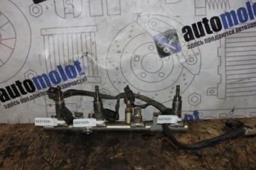 Запчасть топливная рампа Audi A8 II 