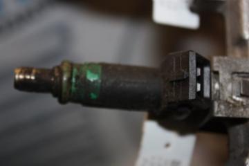 Запчасть форсунка топливная Ford Focus I