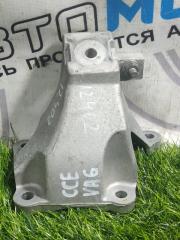 Запчасть кронштейн двигателя Audi A6