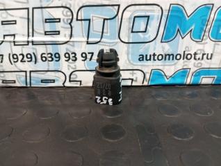 Запчасть датчик температуры воздуха Volkswagen Golf 2011