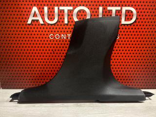 Обшивка стойки центральной правой Volvo XC60 2019