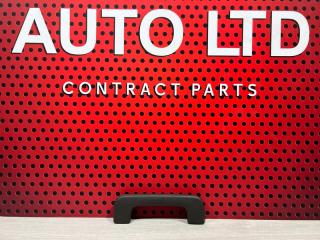 Ручка внутренняя потолочная Porsche Macan 2018 контрактная Ручка внутренняя потолочная Porsche Macan 2018