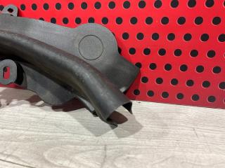 Уплотнитель капота 5 2017 G30 B47D20A Уплотнитель капота 5 2017 G30 B47D20A