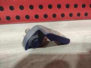 Петля двери передней правой Macan 2017 95B DCN