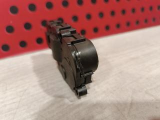 Моторчик заслонки печки 5 2020 G30 B48B20A Моторчик заслонки печки 5 2020 G30 B48B20A
