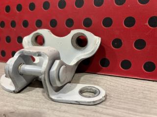 Петля двери задней правой Rav 4 2021 XA50 Петля двери задней правой Rav 4 2021 XA50