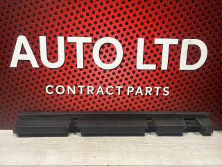 Кронштейн порога Volvo V90 2018 контрактная Кронштейн порога Volvo V90 2018