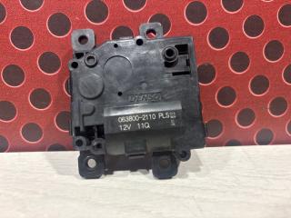 Запчасть моторчик заслонки печки Toyota Land Cruiser 2007