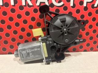 Запчасть моторчик стеклоподъемника передний правый AUDI Q8 2021