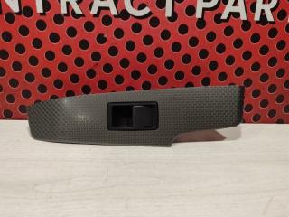 Запчасть кнопка стеклоподъемника заднего левого Lexus IS 2017