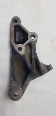Кронштейн двигателя правый Raum 2008 NCZ25 1NZ-FE