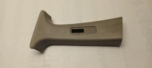 Запчасть накладка стойки кузова левая Nissan Cefiro 2002