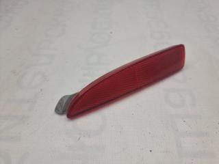 Запчасть катафот в задний бампер задний правый Mazda Axela 2006