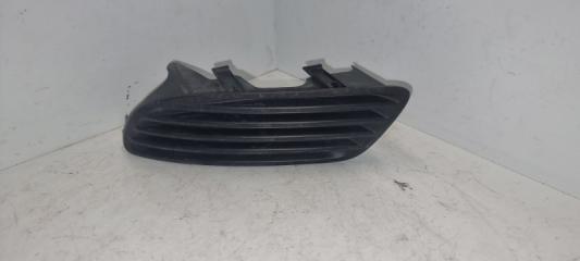 Заглушка бампера передняя правая Toyota Caldina 2000