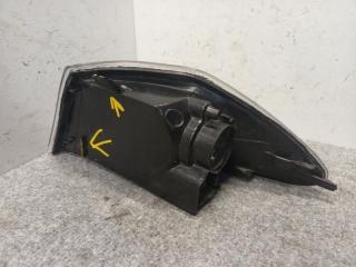 Поворотник передний правый Toyota Carina AT211 7A-FE
