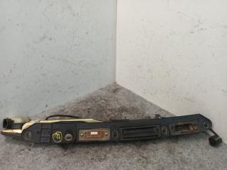 Запчасть ручка открывания багажника задняя Volkswagen Passat 2000