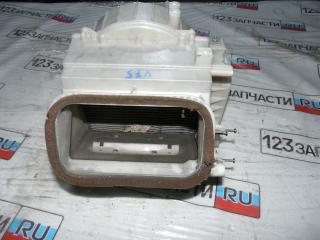 Запчасть корпус моторчика печки Mitsubishi Pajero 2000