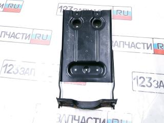 Крепление аккумулятора Suzuki Escudo 2008