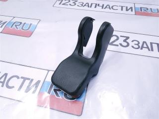 Запчасть заглушка крепления заднего левого сиденья передняя левая Chevrolet Captiva 2012