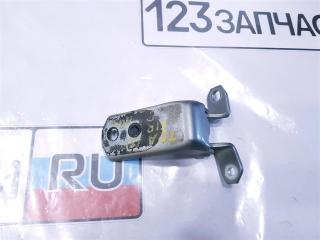 Петля двери передней правой нижняя Suzuki Escudo 2008