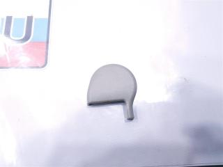 Запчасть заглушка крепления переднего сиденья передняя левая Suzuki Grand Escudo ( XL7 ) 2003