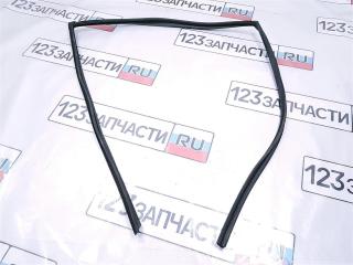 Фото запчасти уплотнитель стекла двери задней правой Toyota Harrier 2002 контрактная запчасть Запчасть уплотнитель стекла двери задней правой Toyota Harrier 2002